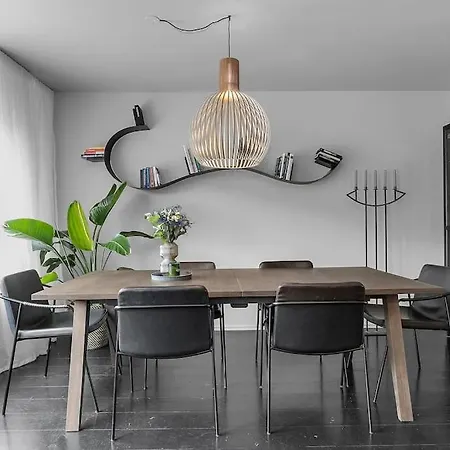 Entire House In A Quite Area Casa vacanze *